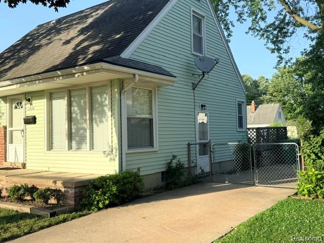 6836 Deering Street, Garden City, MI — Photo 2
