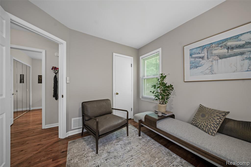 4379 Cedar Avenue, West Bloomfield, MI 48323 — Photo 21