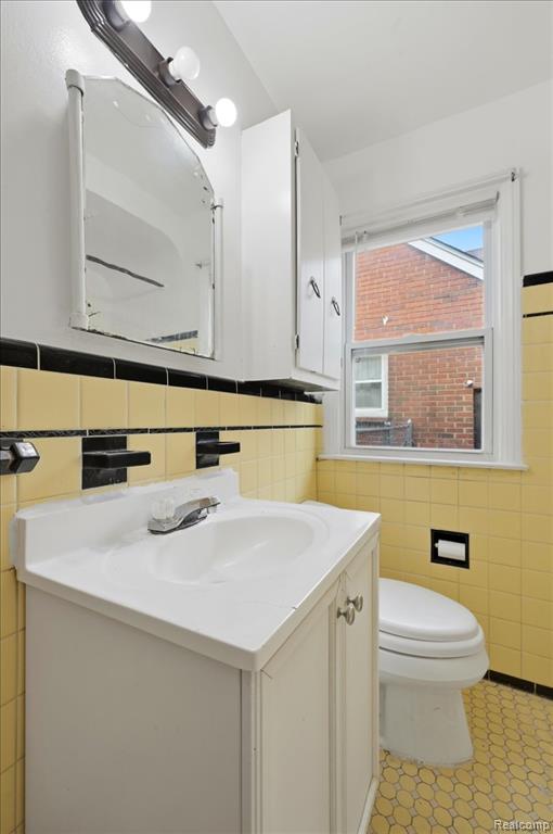 8144 Whitcomb Street, Detroit, MI 48228 — Photo 18