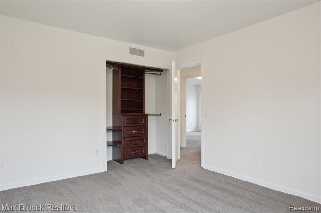 6722 Torybrooke Circle, West Bloomfield, MI 48323 — Photo 33