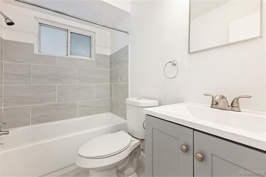 4830 BRIARWOOD Avenue, Royal Oak, MI 48073 — Photo 13