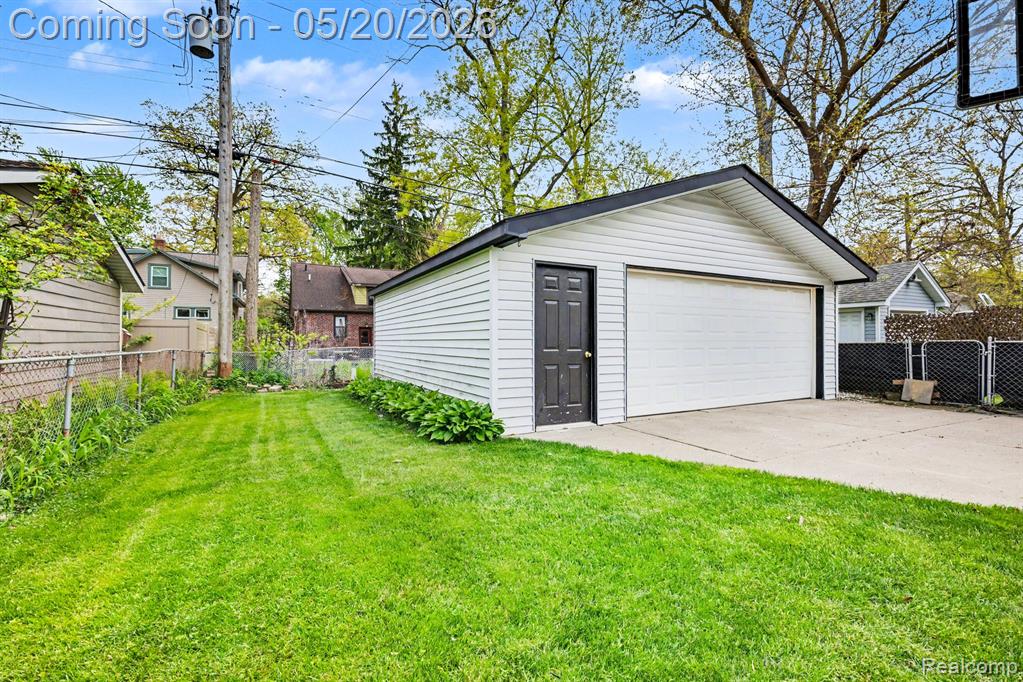 614 Gardenia Avenue, Royal Oak, MI 48067 — Photo 5