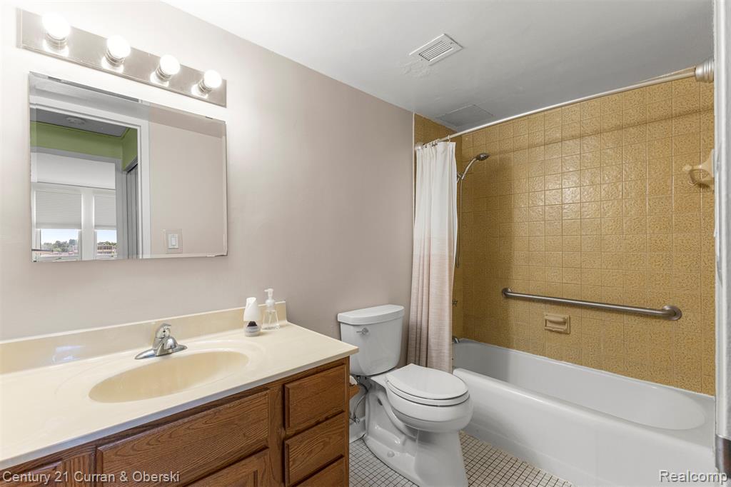 22700 Garrison Street, 404, Dearborn, MI 48124 — Photo 12