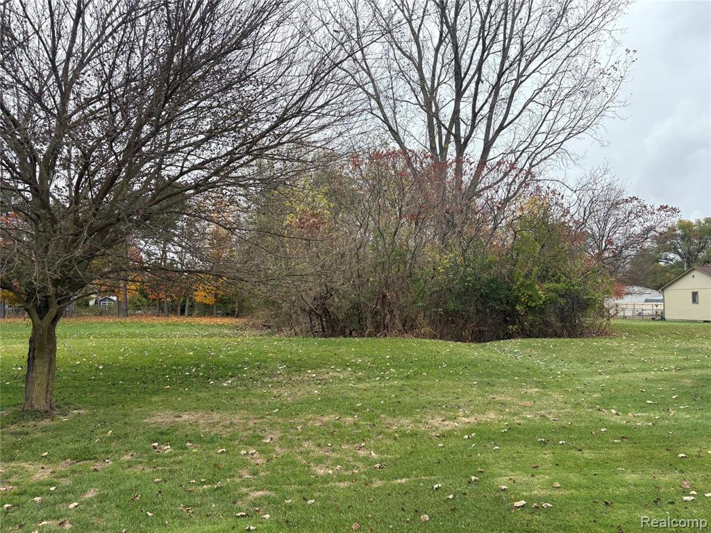 570 Maplewood Lane, Wixom, MI — Photo 3