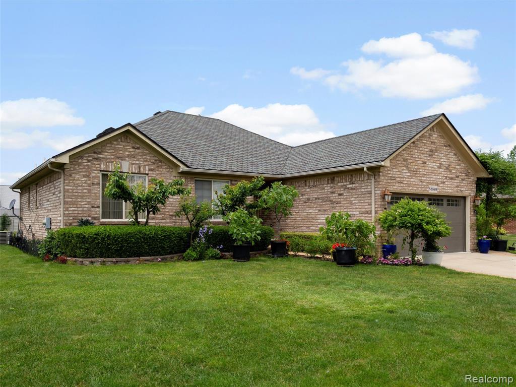 55589 Raspberry Drive, Macomb, MI 48042 — Photo 2
