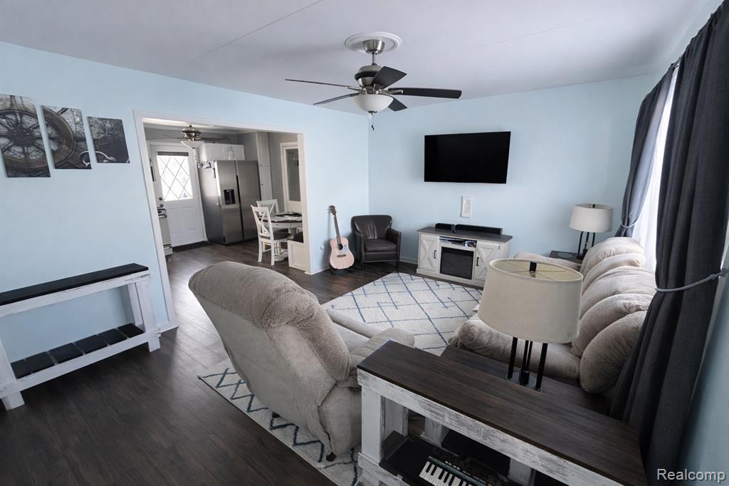 6101 Woodsdale Drive, Grand Blanc, MI 48439 — Photo 4