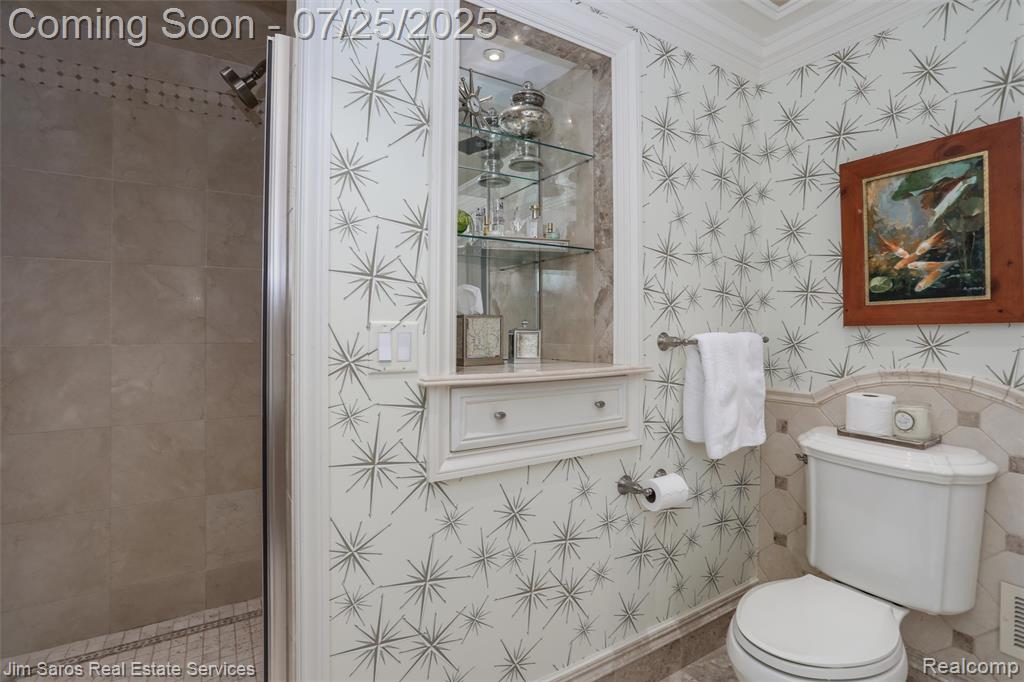 51 Lochmoor Boulevard, Grosse Pointe Shores, MI 48236 — Photo 24