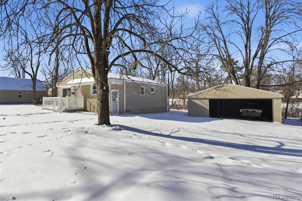 15465 Trinity Street, Detroit, MI 48223 — Photo 16
