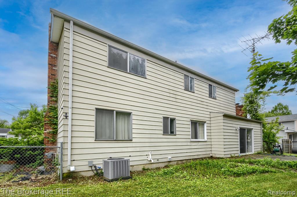 732 E Grand Blanc Road, Grand Blanc, MI 48439 — Photo 27