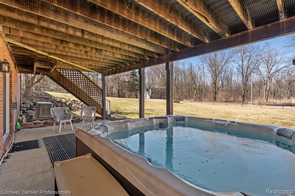 6253 7 MILE Road, South Lyon, MI 48178 — Photo 50