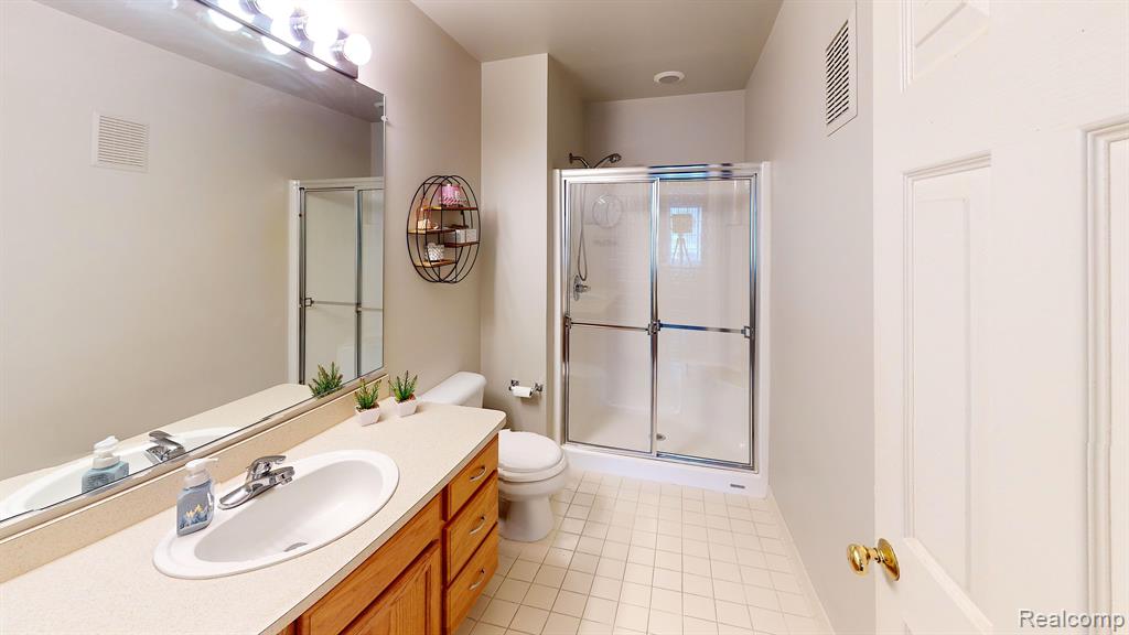 8109 ADDINGTON Drive, Commerce Twp, MI 48390 — Photo 43