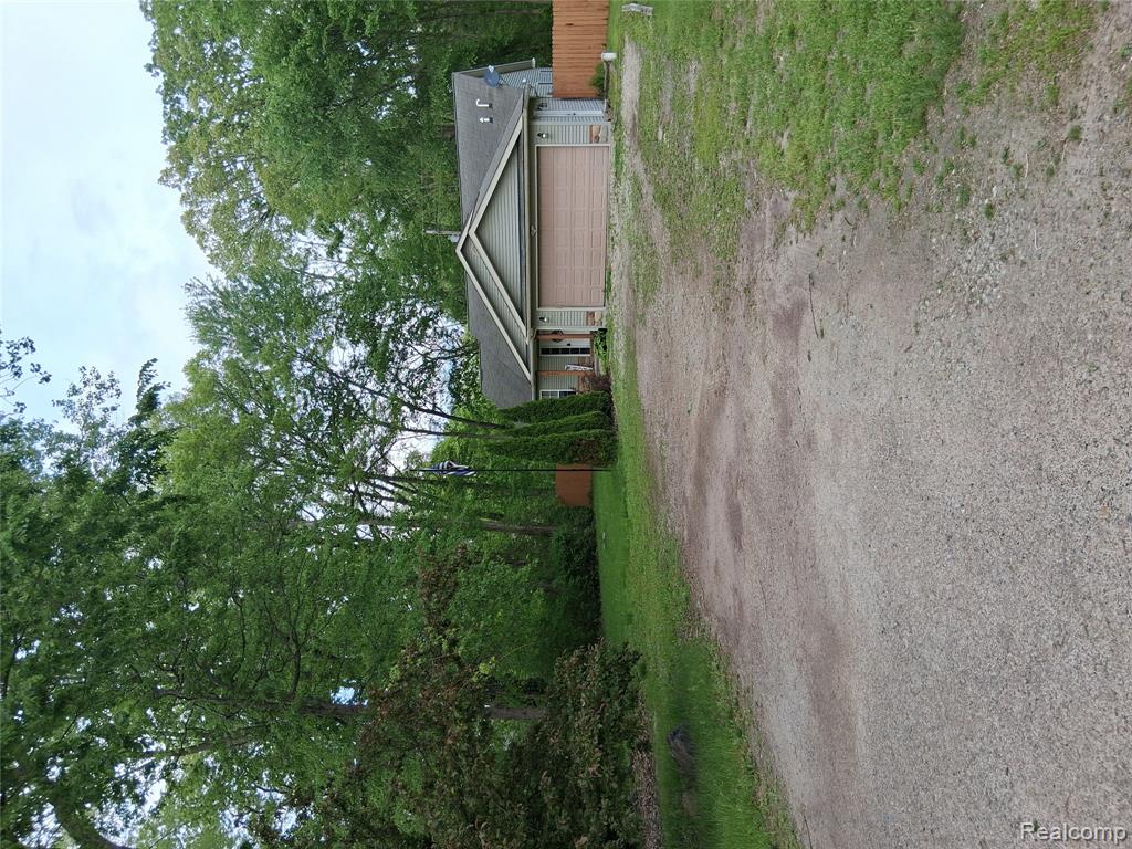 8645 Country Club Drive, Pinckney, MI 48169 — Photo 42