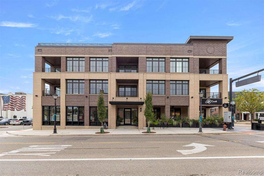 156 N Center Unit 202 - Photo 4