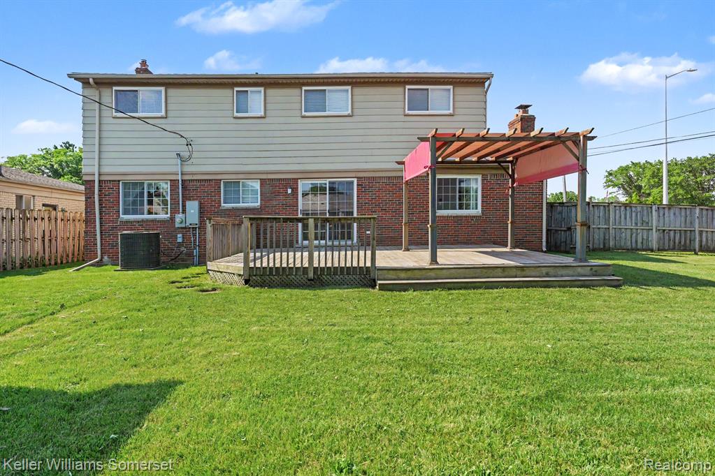 4023 Anthony Drive, Sterling Heights, MI 48310 — Photo 29