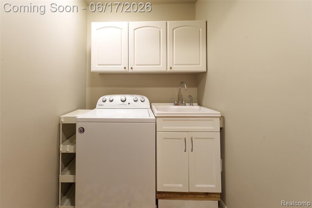 921 E Northfield Avenue, Pontiac, MI 48340 — Photo 18