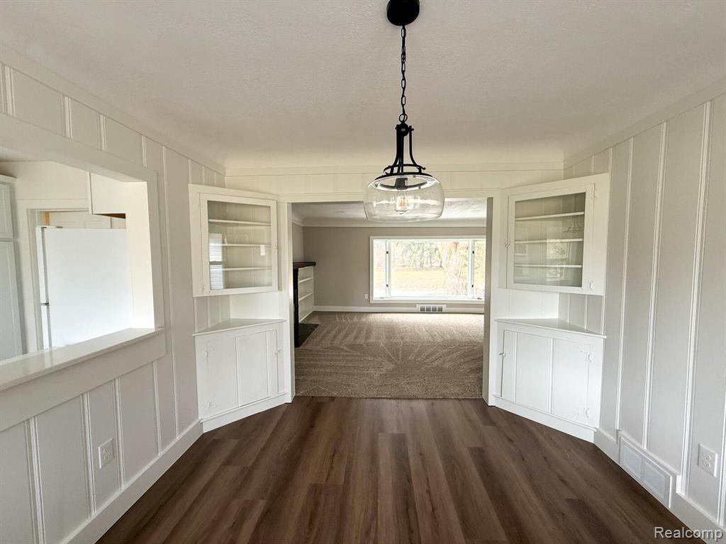 6076 Hugh Street, Burton, MI 48509 — Photo 20