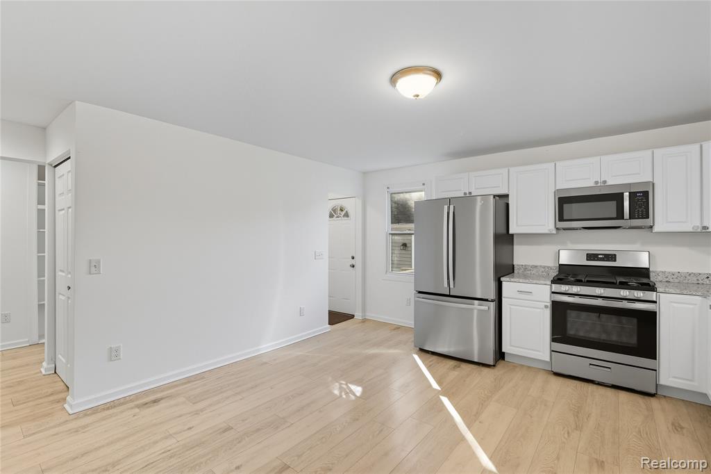 790 Cameron Avenue, Pontiac, MI 48340 — Photo 8