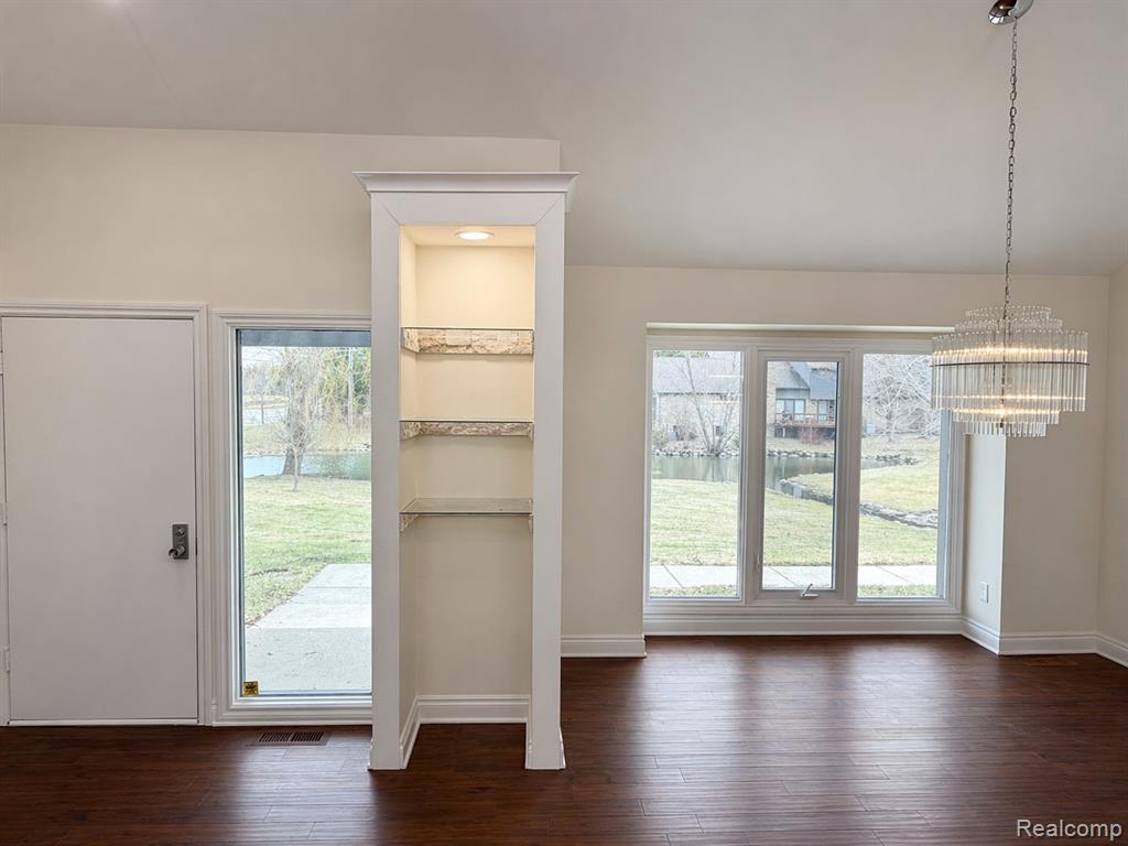 5525 Woodland Court, West Bloomfield, MI — Photo 25