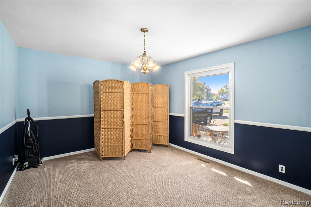 6137 Pebbleshire Drive, Grand Blanc, MI 48439 — Photo 13