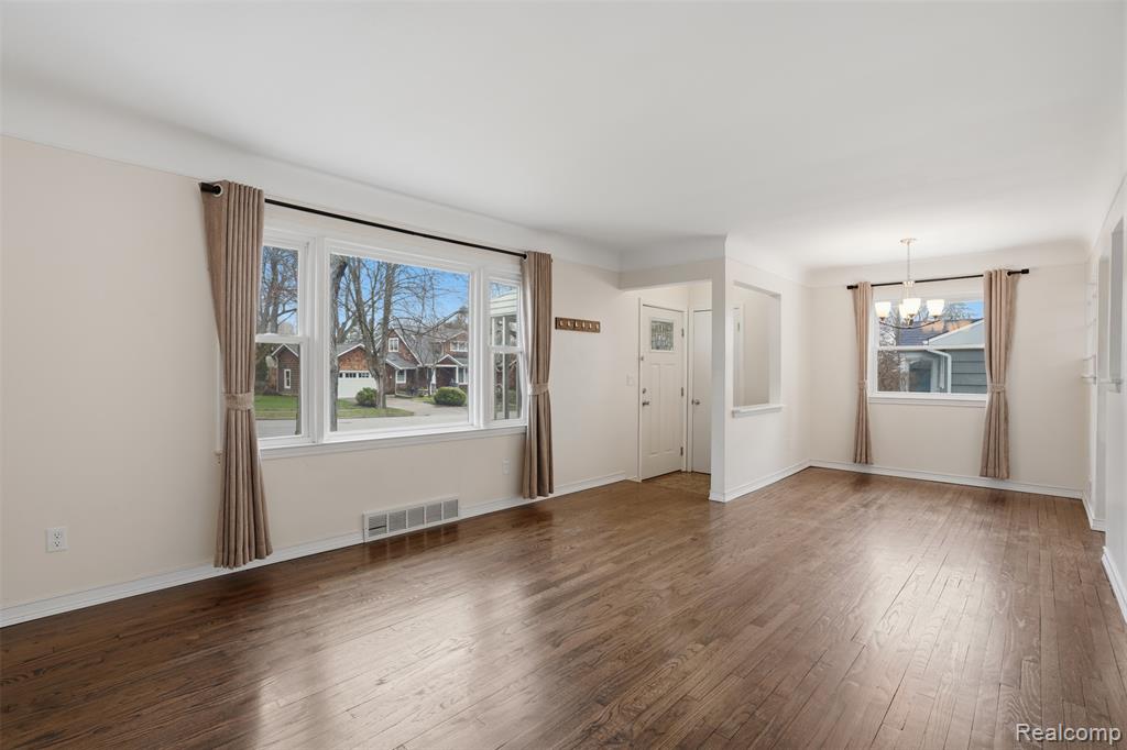 831 Loyola Drive, Ann Arbor, MI 48103 — Photo 7