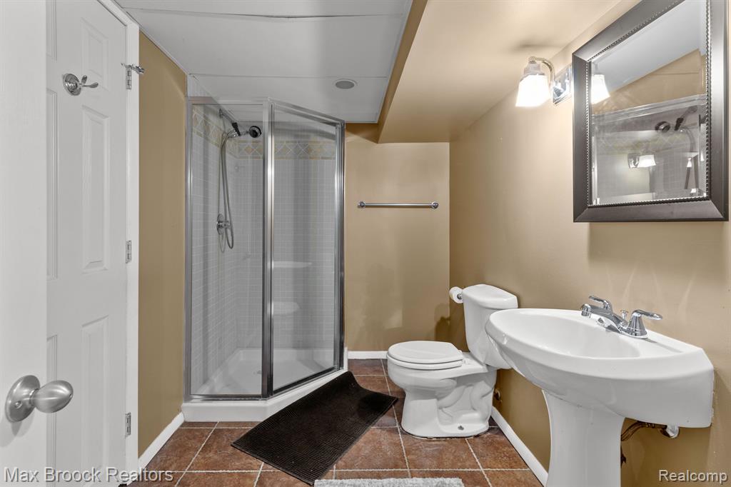 565 WESTBOURNE Drive, Bloomfield Hills, MI 48301 — Photo 23