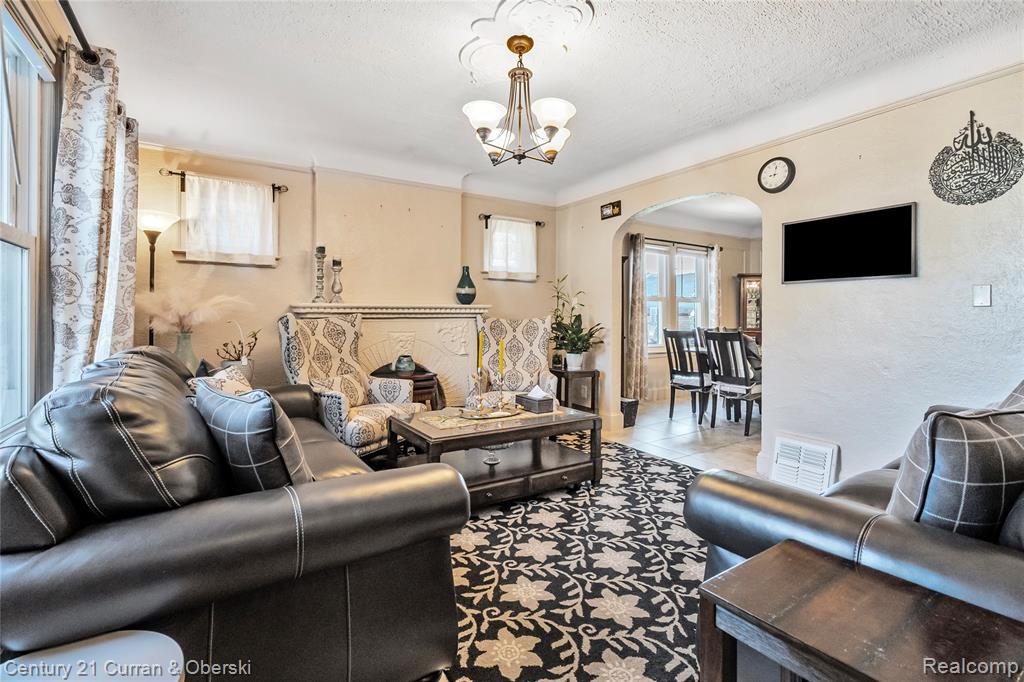 7013 Payne Avenue, Dearborn, MI 48126 — Photo 8