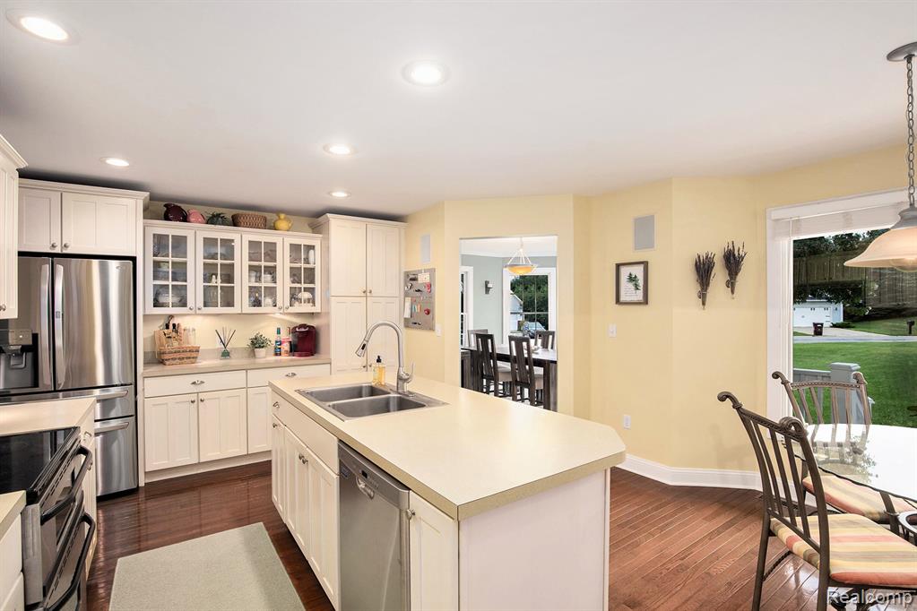 3677 Wedgewood Drive, Lapeer, MI 48446 — Photo 5