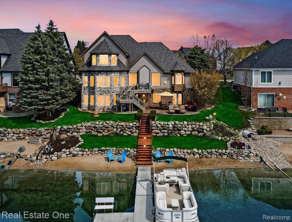 566 BAY POINTE Drive, Oxford, MI 48371 — front exterior