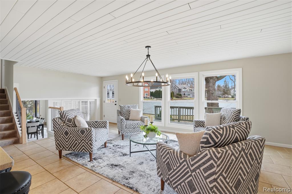 5370 Edgelake Drive, Pinckney, MI 48169 — Photo 11