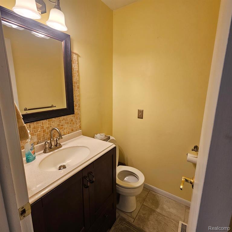9233 SMITHS CREEK Road, Wales, MI — Photo 33