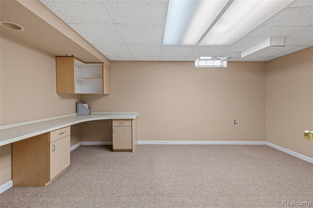 43505 Austin Drive, Sterling Heights, MI 48314 — Photo 33