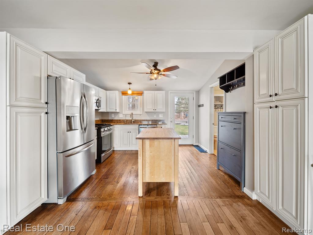 5130 EDGELAKE Drive, Pinckney, MI 48169 — Photo 3
