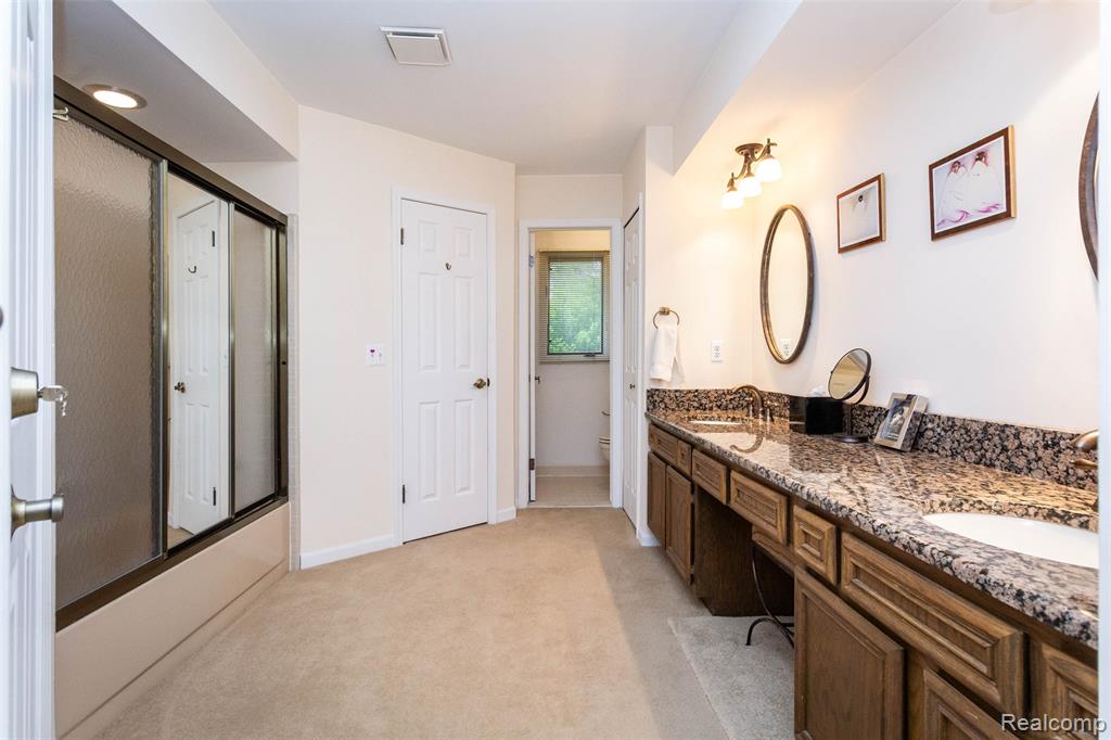 5423 HAUSER Way, West Bloomfield, MI 48323 — Photo 40