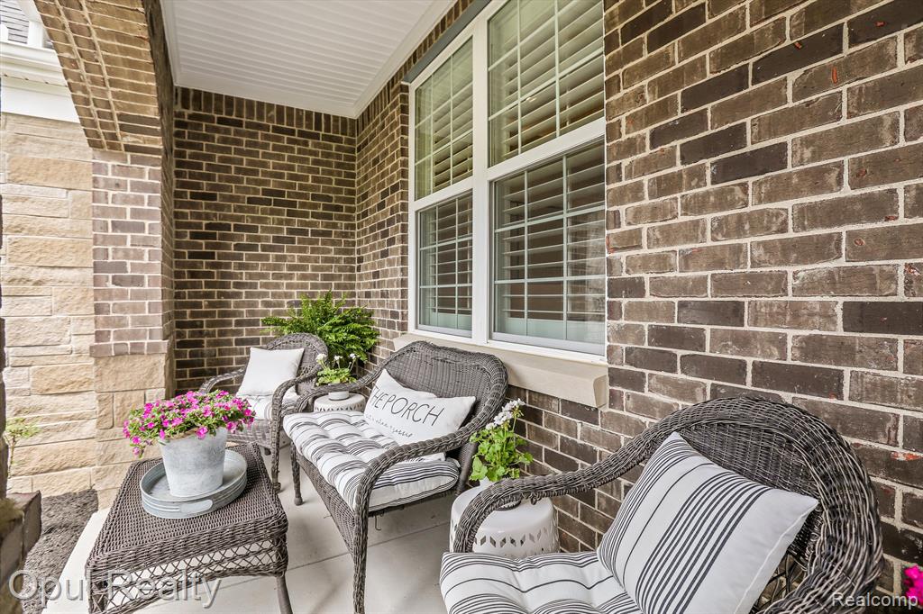 7484 HARDWOOD Circle, Canton, MI 48187 — Photo 53
