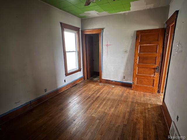 566 Elm Street, Wyandotte, MI 48192 — Photo 7