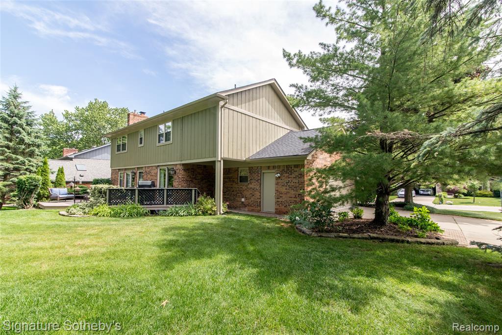 576 Ten Point Drive, Rochester Hills, MI 48309 — Photo 40