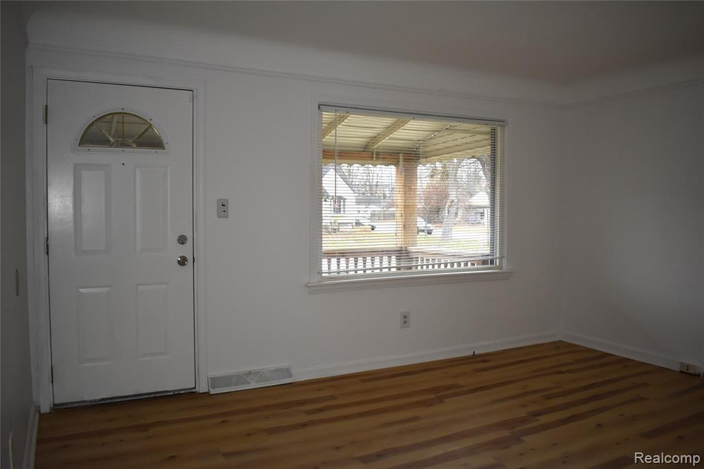 4115 Madison Street, Dearborn Heights, MI 48125 — Photo 4
