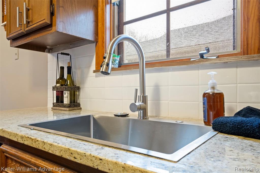 1045 Detroit Avenue, Lincoln Park, MI 48146 — Photo 11