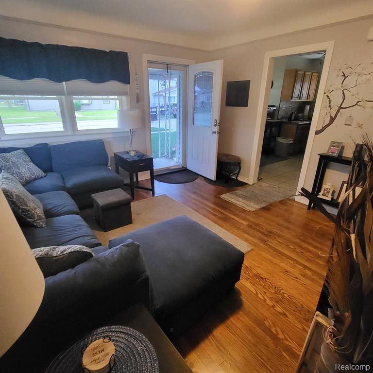 8008 Elm Street, Taylor, MI 48180 — Photo 8