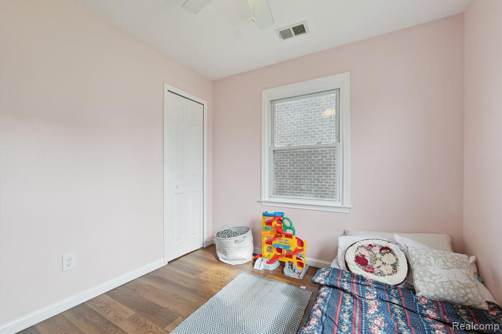 4302 MANDALAY Avenue, Royal Oak, MI 48073 — Photo 18