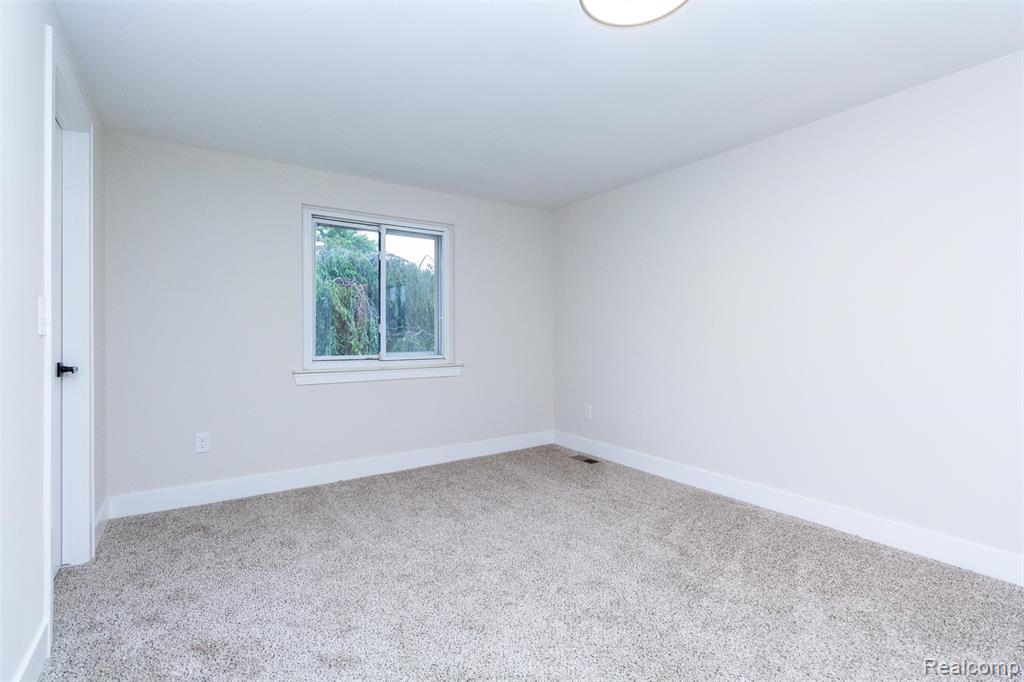 46376 Meadow Lane, Macomb, MI 48044 — Photo 17