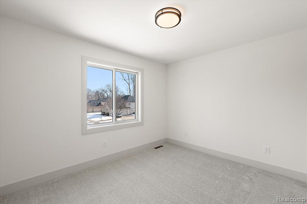 49585 White Mill Drive, Utica, MI 48317 — Photo 42
