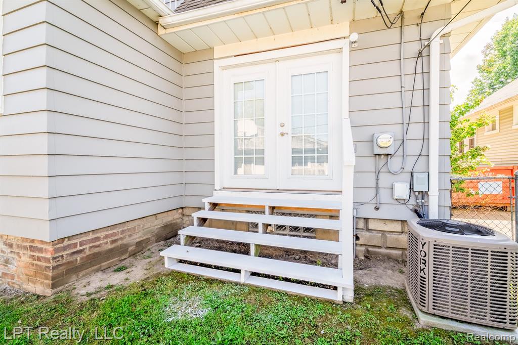 522 Kings Highway, Wyandotte, MI 48192 — Photo 27