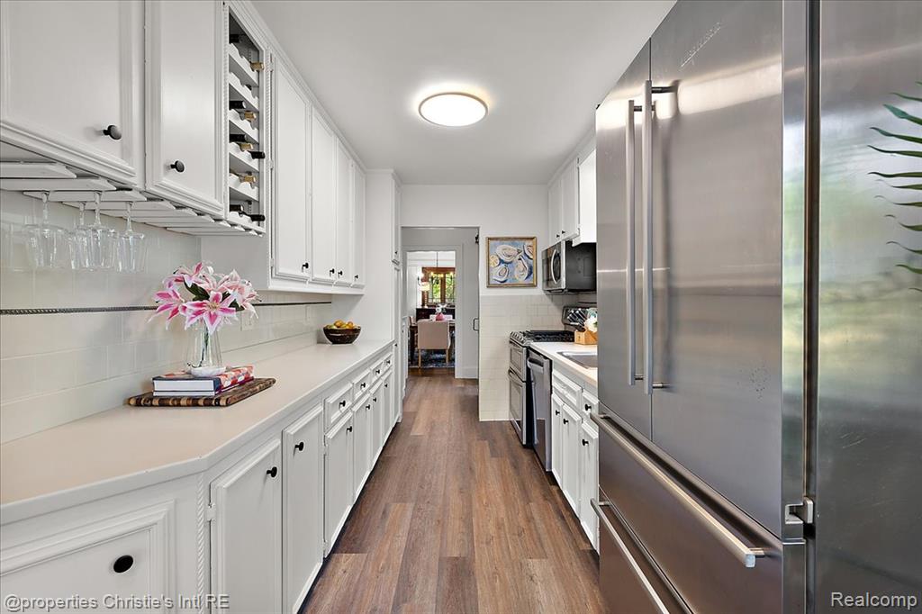 676 Washington Road, Grosse Pointe, MI 48230 — Photo 17