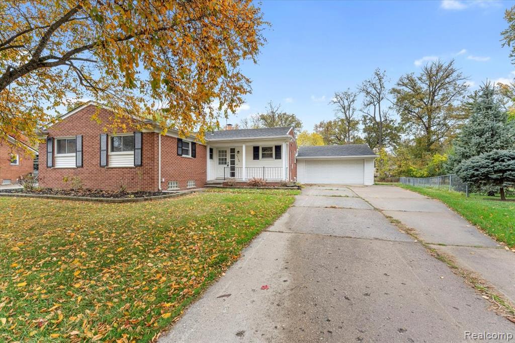 25146 Dallas Drive, Grosse Ile, MI 48138 — Photo 2