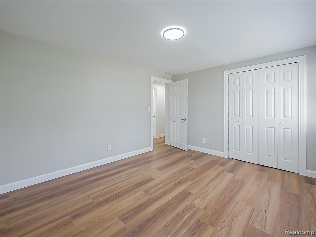 9650 Cooley Lake Road, White Lake, MI — Photo 12