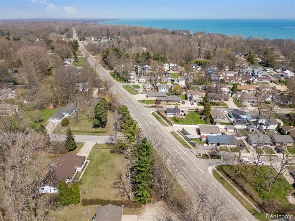 5837 Lakeshore Road, Fort Gratiot, MI 48059 — Photo 38