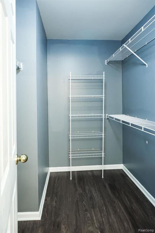 4908 FAIRWAYS Drive, Brighton, MI 48116 — Photo 17