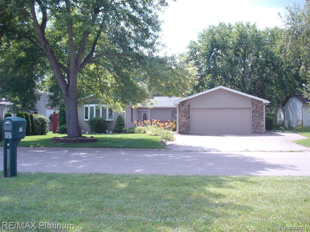 601 HOLLY BUSH DRIVE, Holly, MI 48442