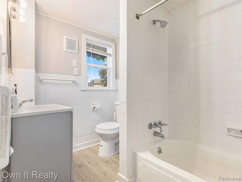 68 E JAMES Street, River Rouge, MI 48218 — Photo 33
